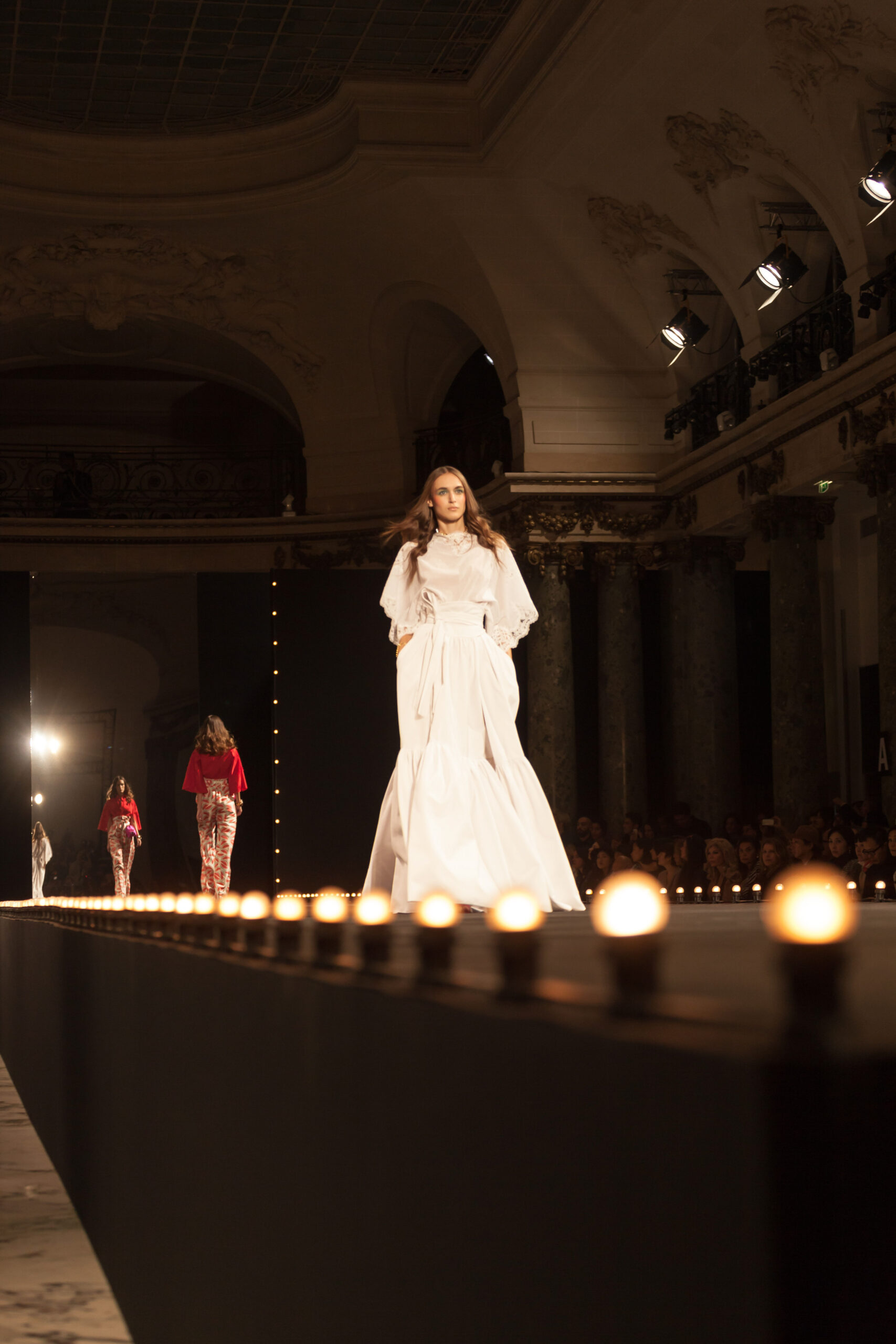 Défilé de Mode Haute Couture au Pavillon Cambon, Paris